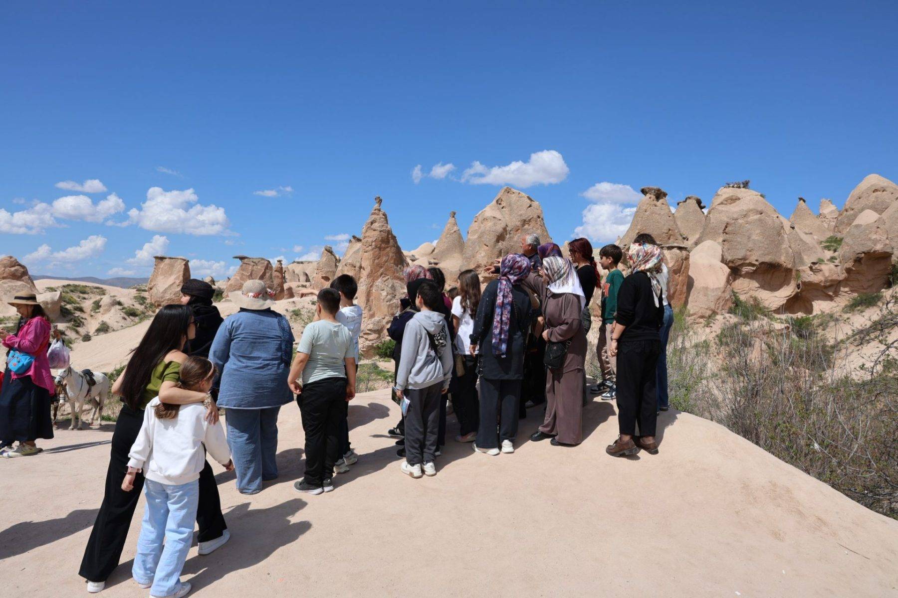 Öğrenciler akın etti! Kapadokya okul gezileri ile hareketlendi