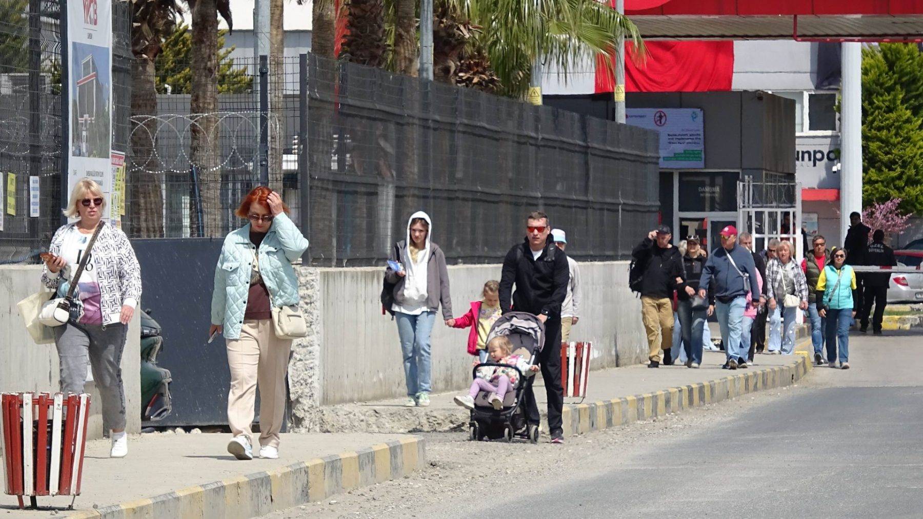 Aylardır beklenen misafirler geldi: Dev kruvaziyer Samsun'a demirledi