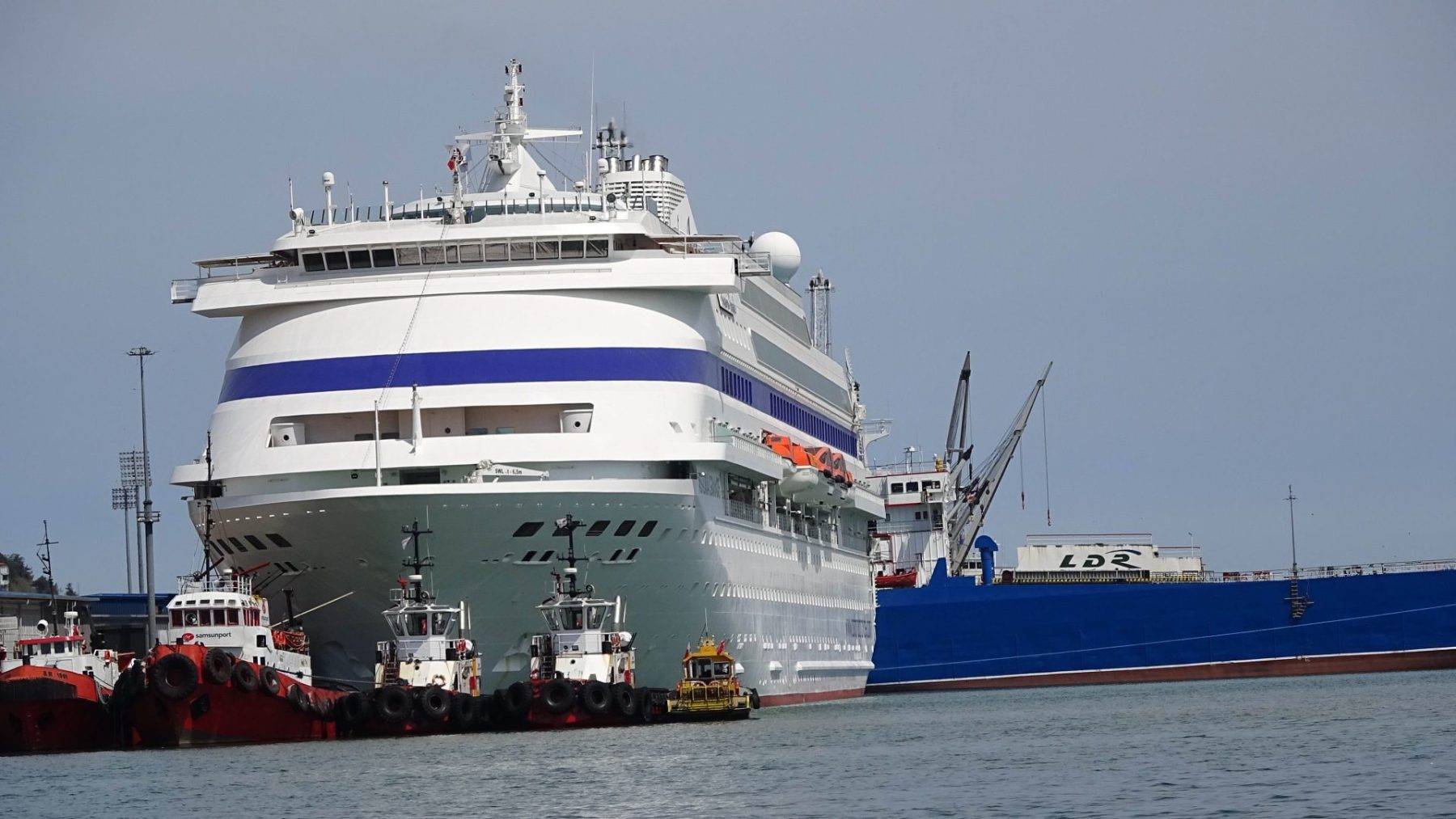 Aylardır beklenen misafirler geldi: Dev kruvaziyer Samsun'a demirledi