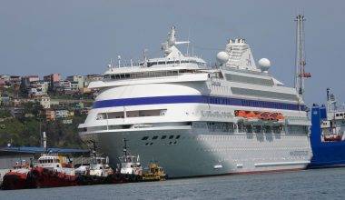Aylardır beklenen misafirler geldi: Dev kruvaziyer Samsun'a demirledi