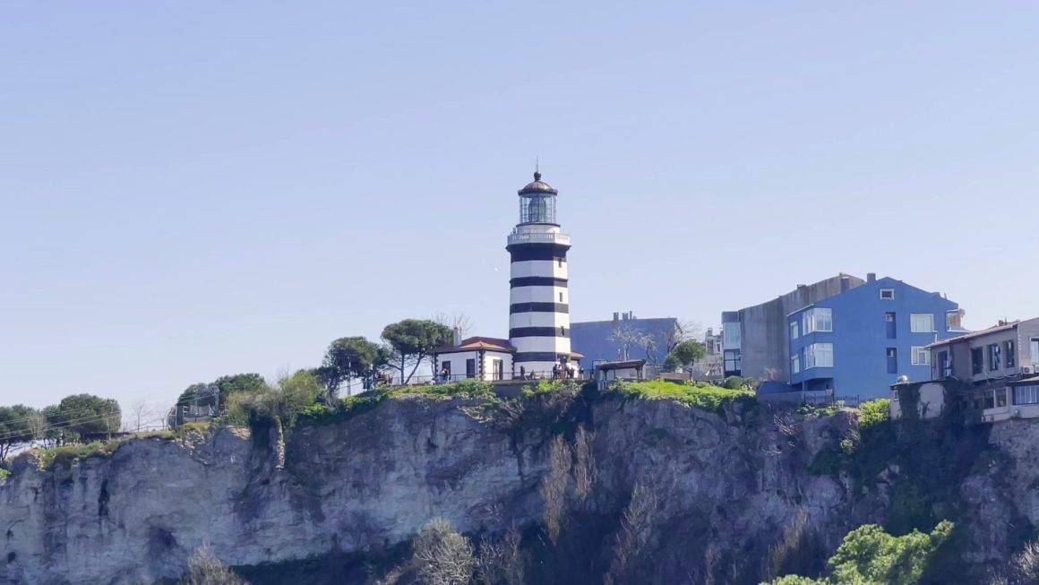 Karadeniz’de 167 yıldır yol gösteriyor: Şile Feneri