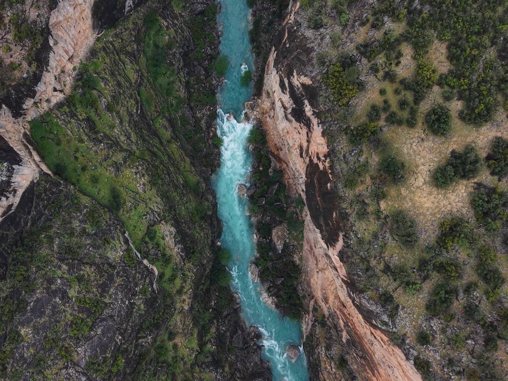 Turkuaz suları ve manzarası herkesin dilinde: Gezende Kanyonu 