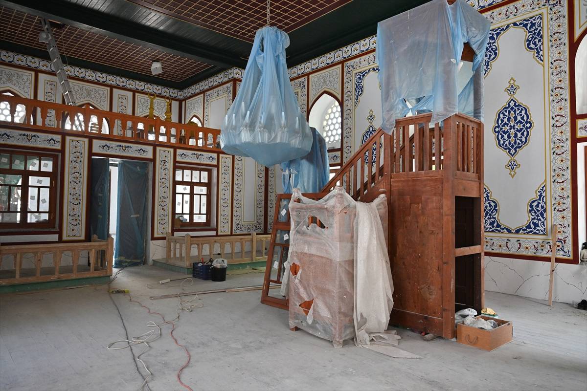 Üsküdar'daki 4 asırlık Kandilli Camii, isim rivayetleriyle dikkat çekiyor