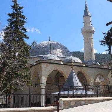 Sakarya'da ilginç mimarisiyle dikkat çekiyor: 508 yıllık Yunus Paşa Camii