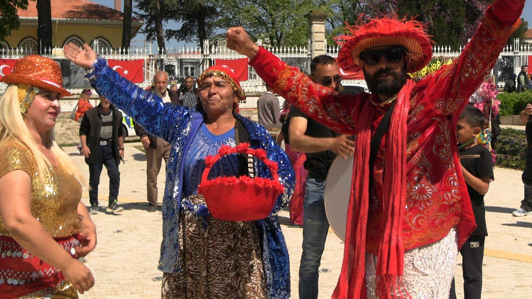 Edirne'de Kakava Şenlikleri heyecanı: Selimiye Meydanı 9/8'likler ile şenlendi