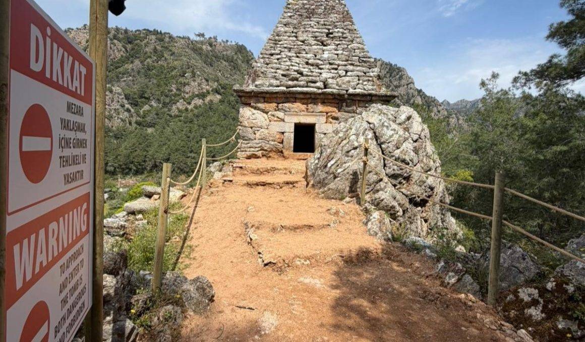 Dünyanın 7 harikasından birine benziyor: Muğla'daki piramit mezar ziyarete açıldı