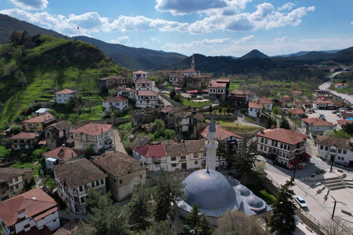 Sakarya'nın Osmanlı dönemine açılan kapısı: Taraklı
