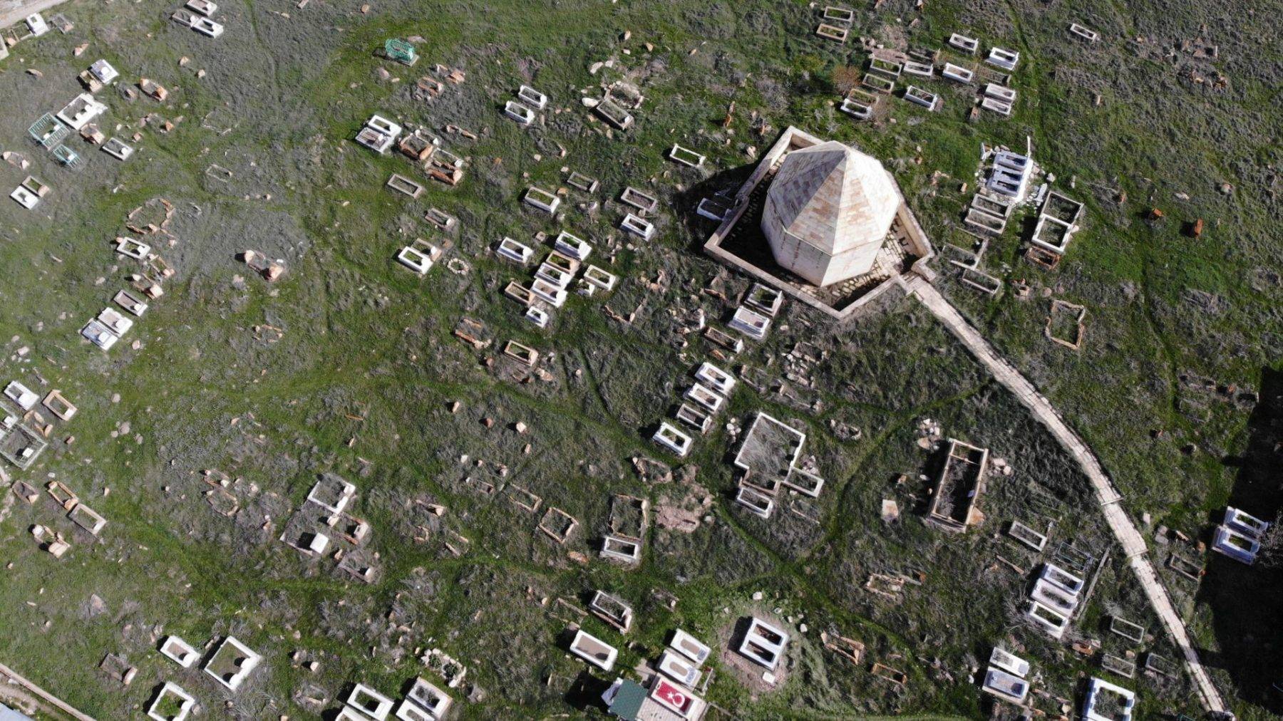 7 asırlık tarihin tapusu: Bayburt Çayıryolu köyü mezarlığı ve Kutlu Bey Türbesi