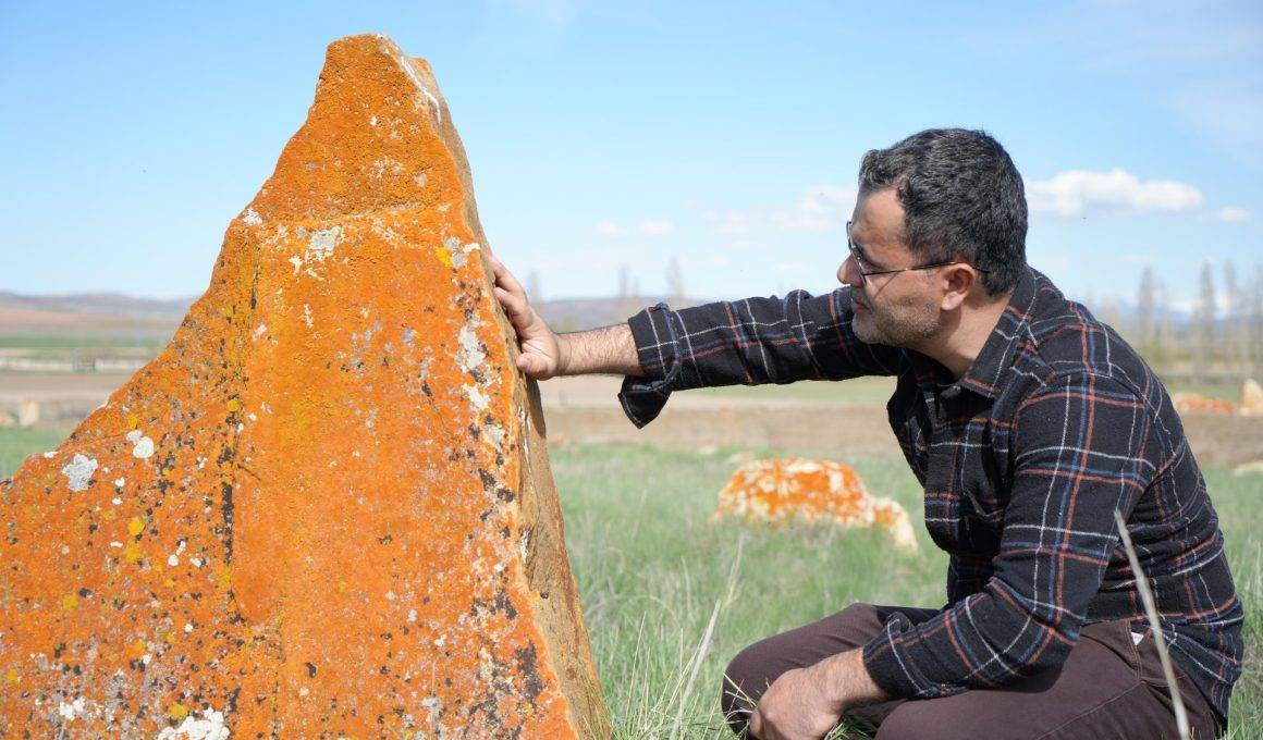 7 asırlık tarihin tapusu: Bayburt Çayıryolu köyü mezarlığı ve Kutlu Bey Türbesi