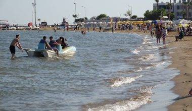Mersin plajları yaza merhaba dedi: Kızkalesi plajı hareketlendi
