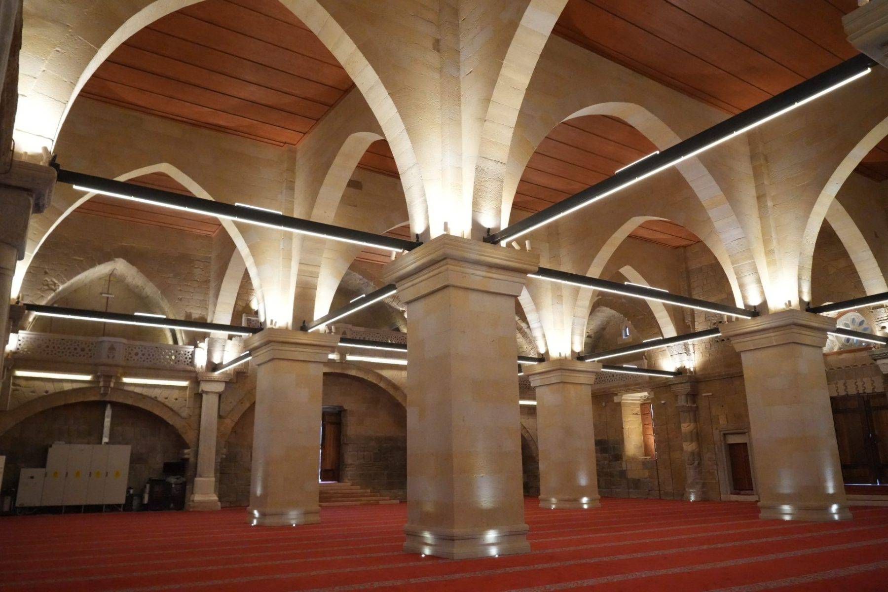 Taş ve ahşap işçiliğinin özgün örneklerinden: Sungurbey Camii restorasyonu tamamlandı