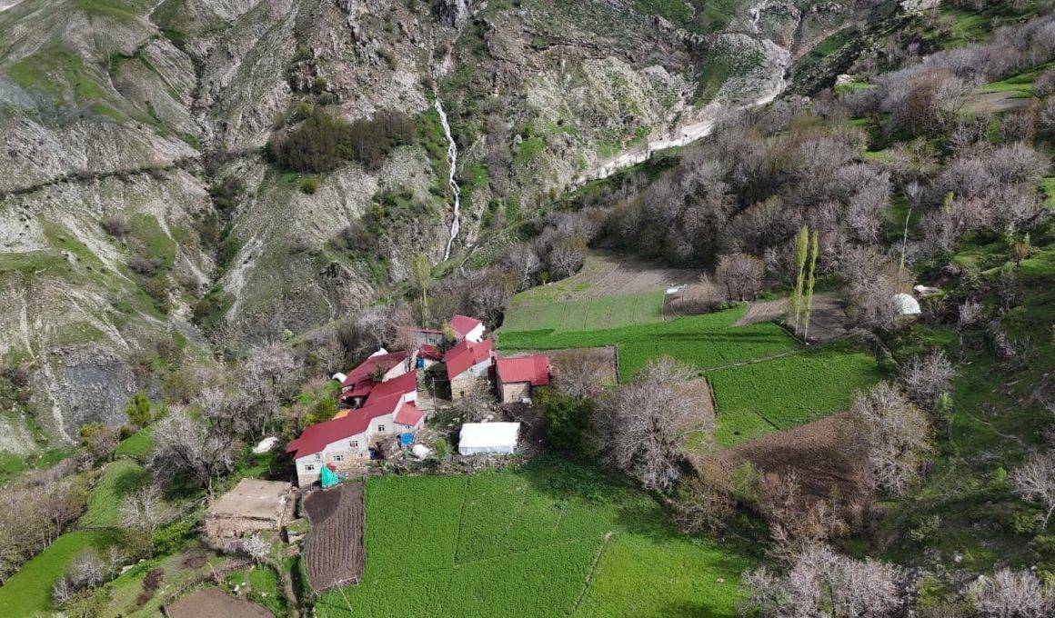 Batman'da kar mağarası sürprizi! Metrelerce tünel ve mağara mest etti