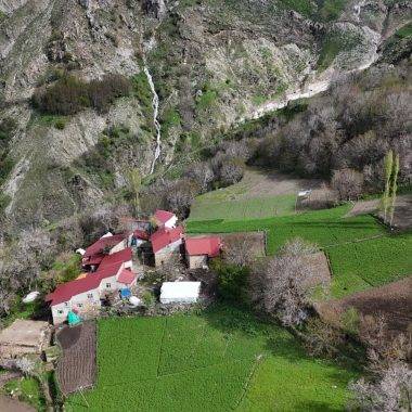 Batman'da kar mağarası sürprizi! Metrelerce tünel ve mağara mest etti