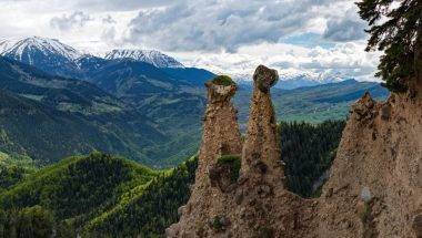 Karadeniz'in peribacaları ile Cil Gölü, görenleri kendine hayran bıraktı