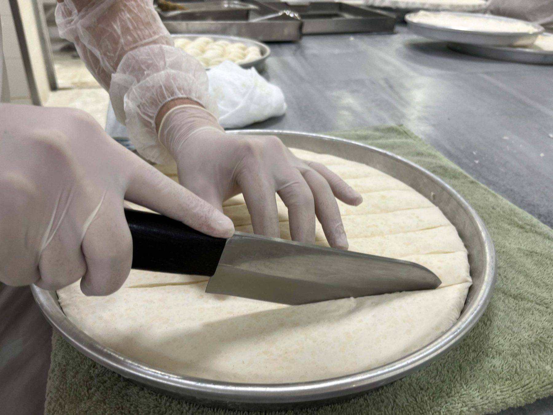 24 saat mesai yapıyorlar! Gaziantep'in baklava ustalarından itinalı çalışma