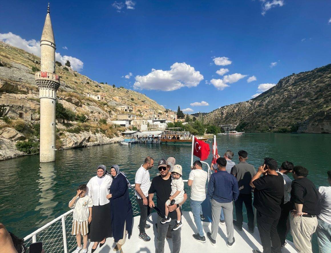 Şanlıurfa'da bayramda insan seli oluştu: Turizmcilerin beklentileri yükseldi