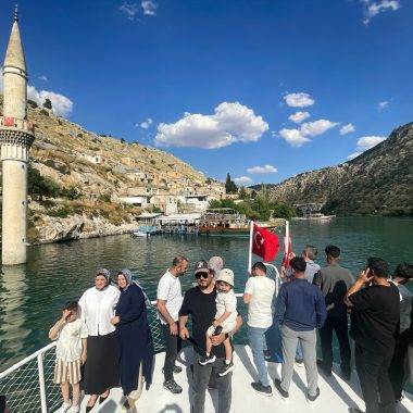 Şanlıurfa'da bayramda insan seli oluştu: Turizmcilerin beklentileri yükseldi