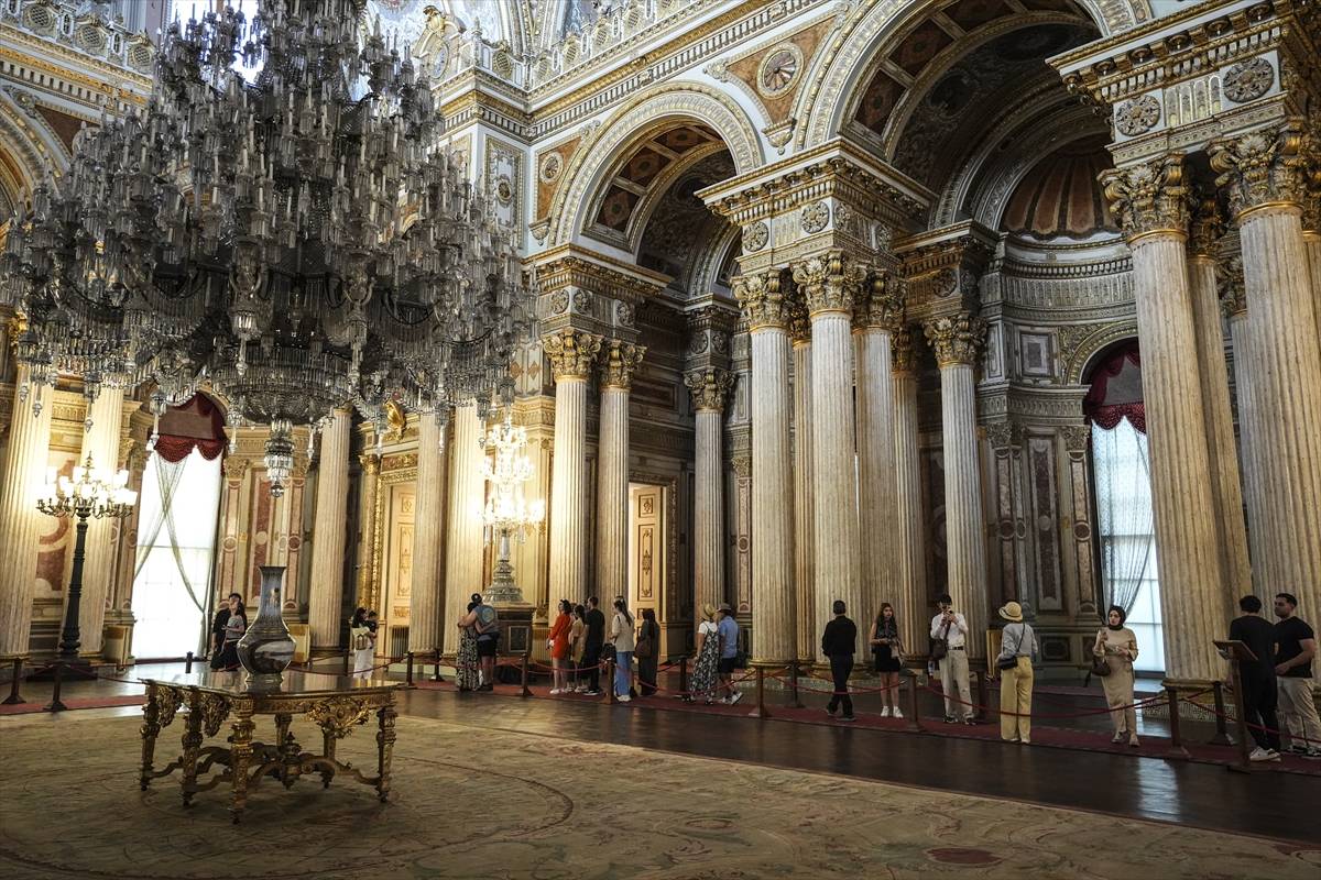 Osmanlı'nın İstanbul Boğazı'na görkemli hediyesi: Dolmabahçe Sarayı 170 yaşında