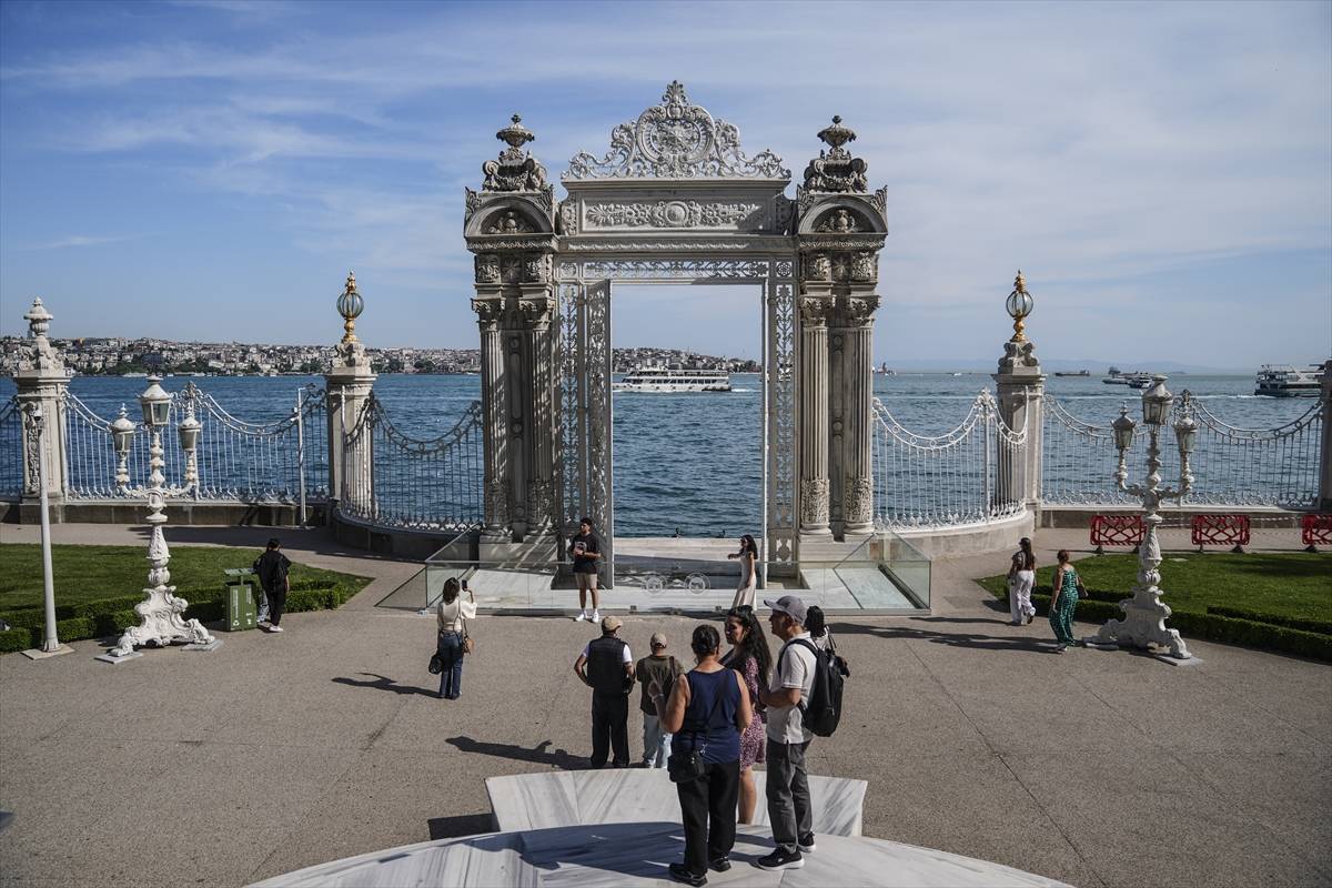 Osmanlı'nın İstanbul Boğazı'na görkemli hediyesi: Dolmabahçe Sarayı 170 yaşında