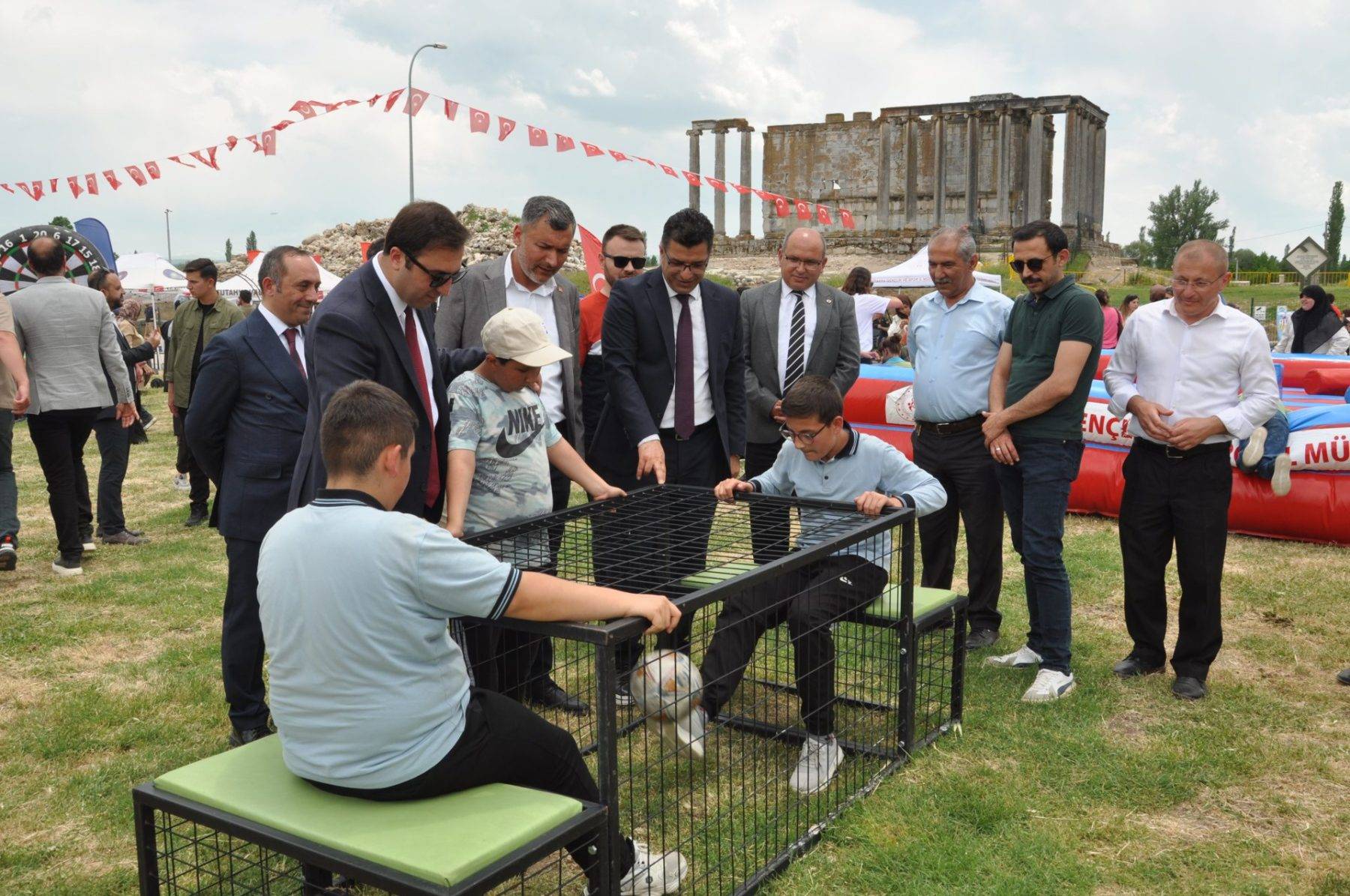 İkinci Efes'te spor heyecanı! Aizanoi Antik Kenti'nde spor festivali düzenlendi