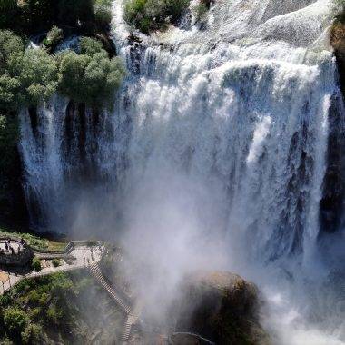 Niagara'yı aratmayan görüntüler! Tortum Şelalesi'nde turizm hareketliliği