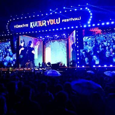 Kıraç, Trabzon Kültür Yolu Festivali'nde fırtına gibi esti!