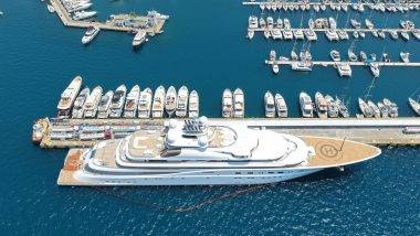Manchester City'nin sahibinin 500 milyon dolarlık süper yatı Marmaris'e demirledi
