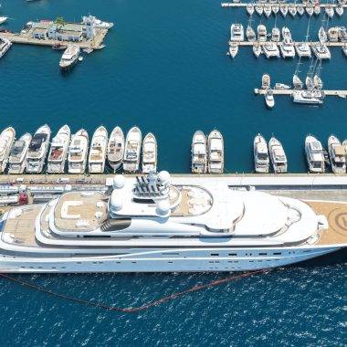 Manchester City'nin sahibinin 500 milyon dolarlık süper yatı Marmaris'e demirledi