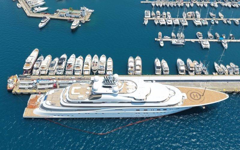 Manchester City'nin sahibinin 500 milyon dolarlık süper yatı Marmaris'e demirledi