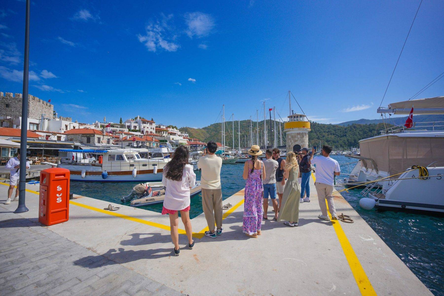 Sosyal medya fenomenleri Marmaris'te buluşup, özel içeriklerle tanıttılar