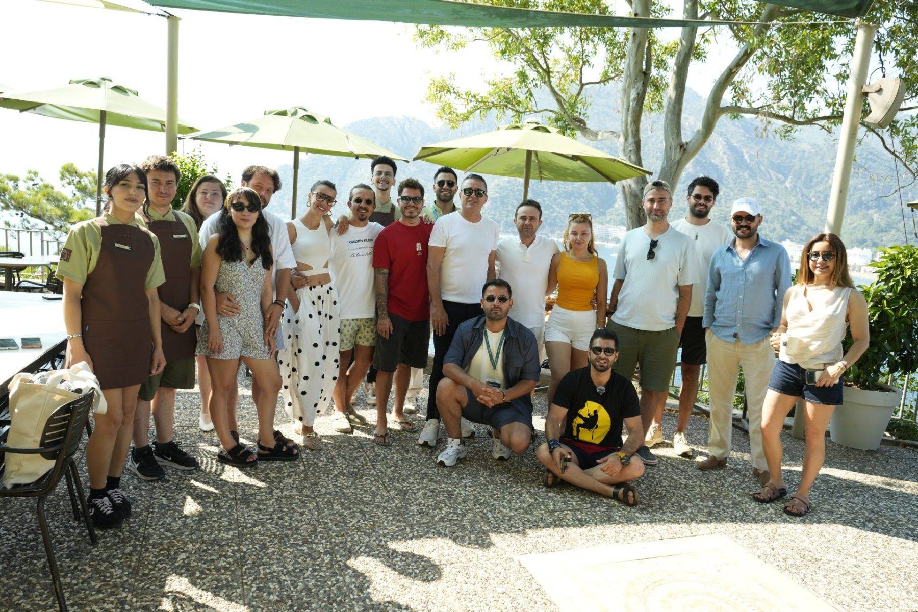 Sosyal medya fenomenleri Marmaris'te buluşup, özel içeriklerle tanıttılar