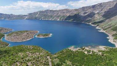 Mükemmeliyet ödüllü Nemrut Kalderası'nda turizm sezonu açıldı