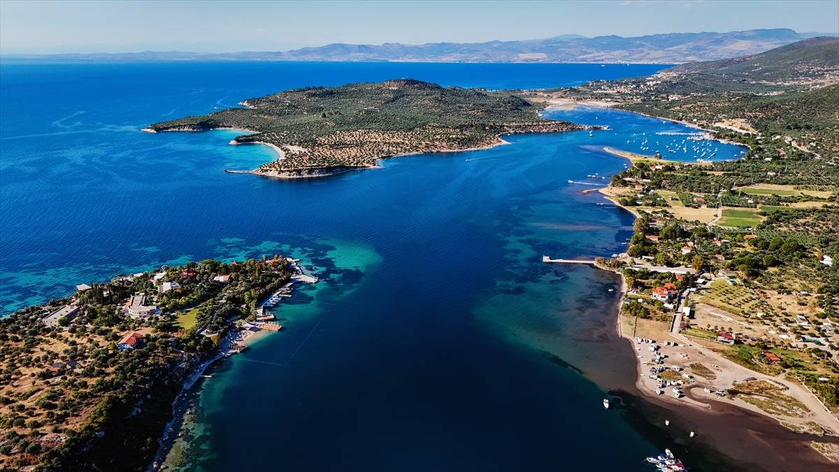 İzmir'in koyları ve adaları ile ünlü destinasyonu: Dikili