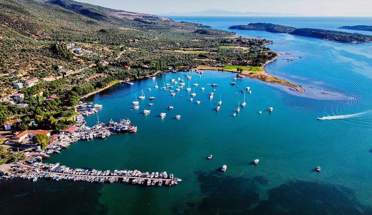 İzmir'in koyları ve adaları ile ünlü destinasyonu: Dikili
