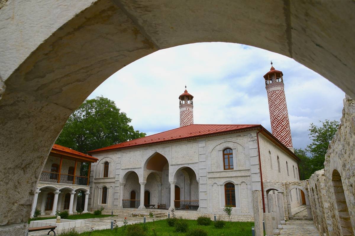 Azerbaycan'ın kültür başkenti Şuşa'da restorasyon çalışmaları devam ediyor