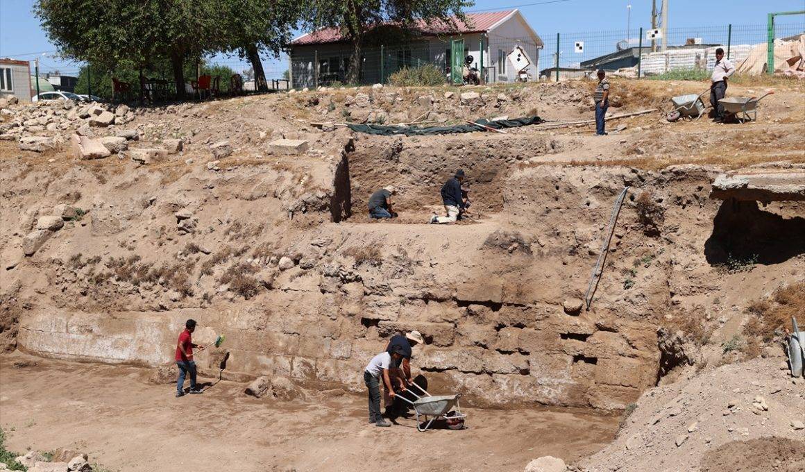 Tarihi kale su ile buluşacak! Antik dönemdeki köprü ve su sistemi Şanlıurfa'da canlanıyor
