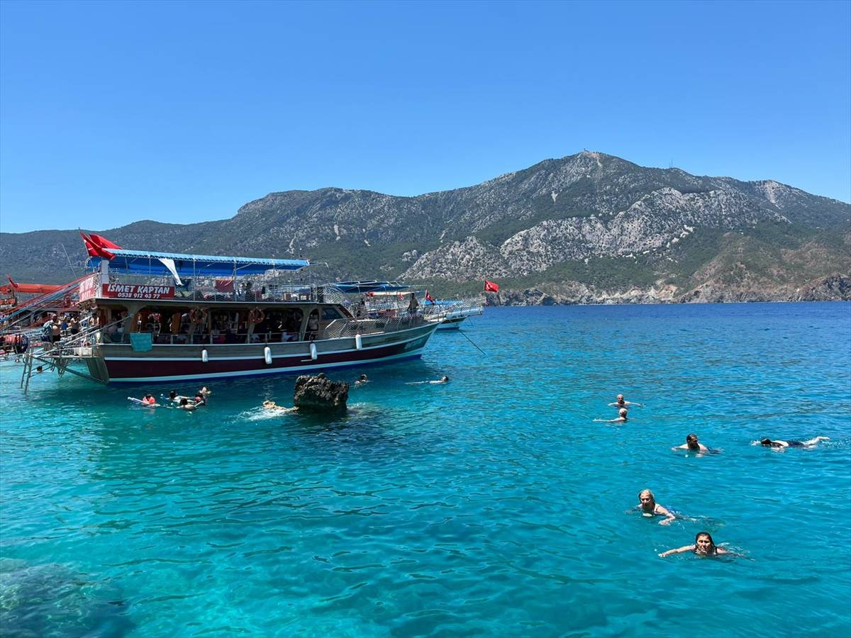 Antalya'da tatilcilerin Suluada ve koyları keşfi Adrasan Sahili'nden başlıyor