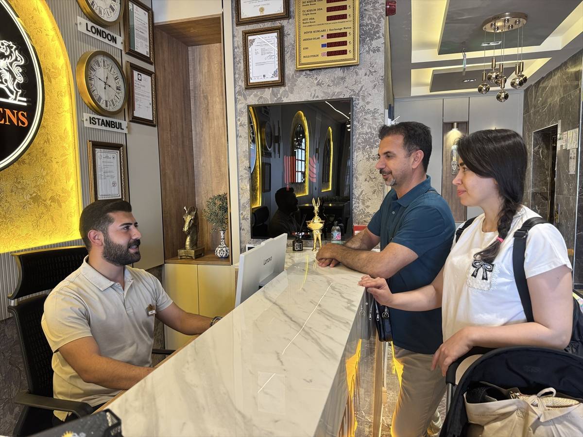 Mutabakat imzalandı, İranlı turistler Van'a akın etti