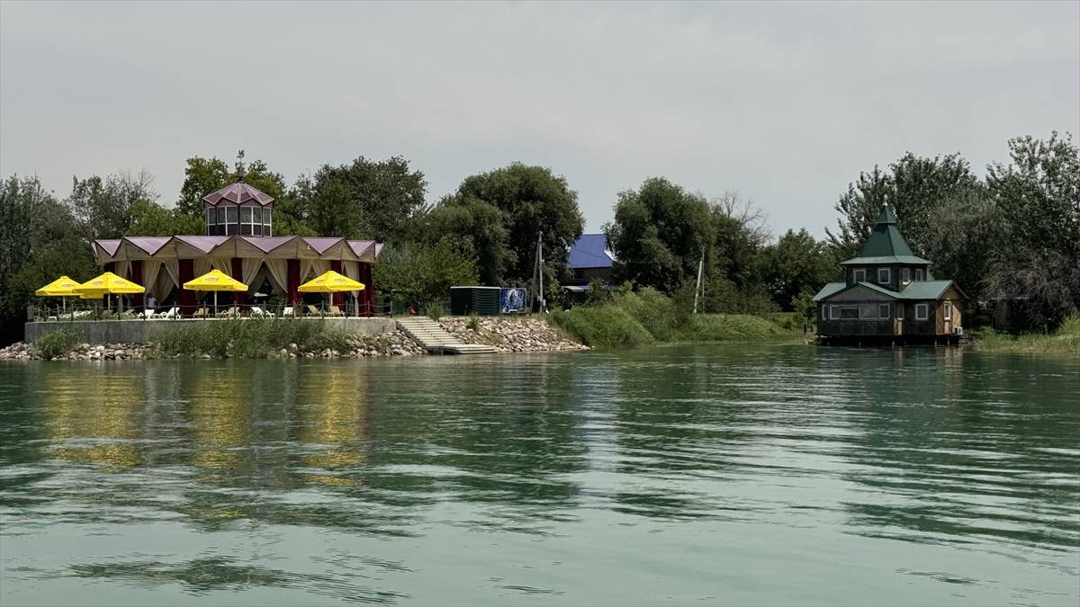 Özbekistan bozkırında bir vaha: Taşkent Denizi