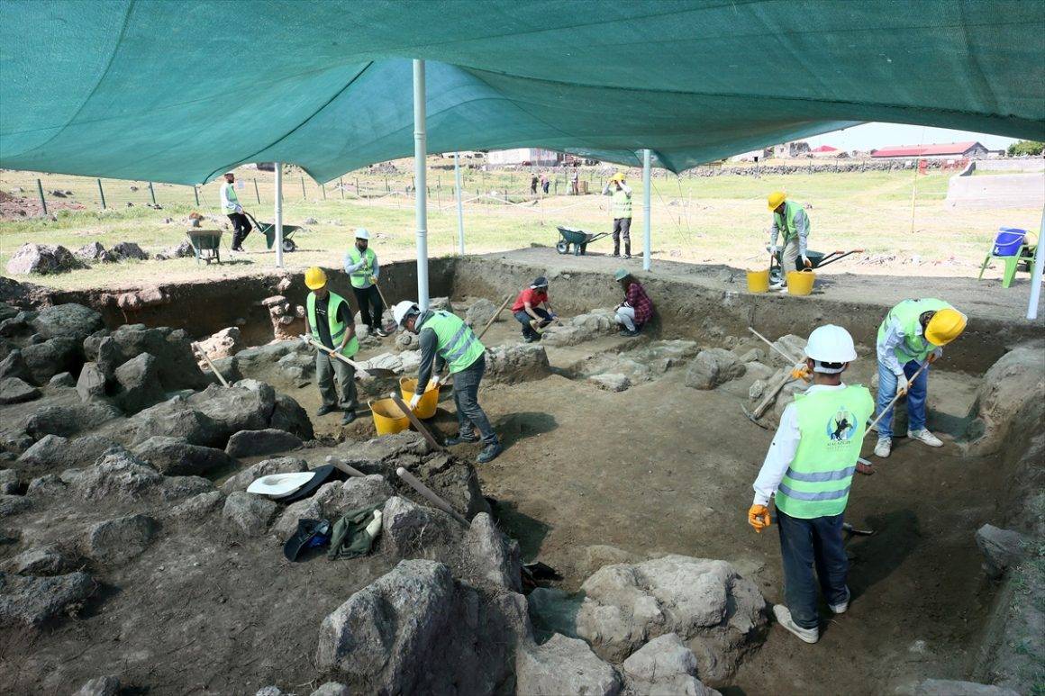 Malazgirt Savaşı'nın olduğu yerde ortaya çıkanlar uzmanları heyecanlandırdı