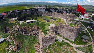 Kanuni Sultan Süleyman'ın emriyle yapılmıştı: Ardahan Kalesi'ne yoğun ilgi