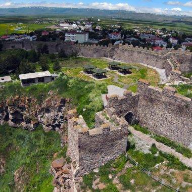 Kanuni Sultan Süleyman'ın emriyle yapılmıştı: Ardahan Kalesi'ne yoğun ilgi