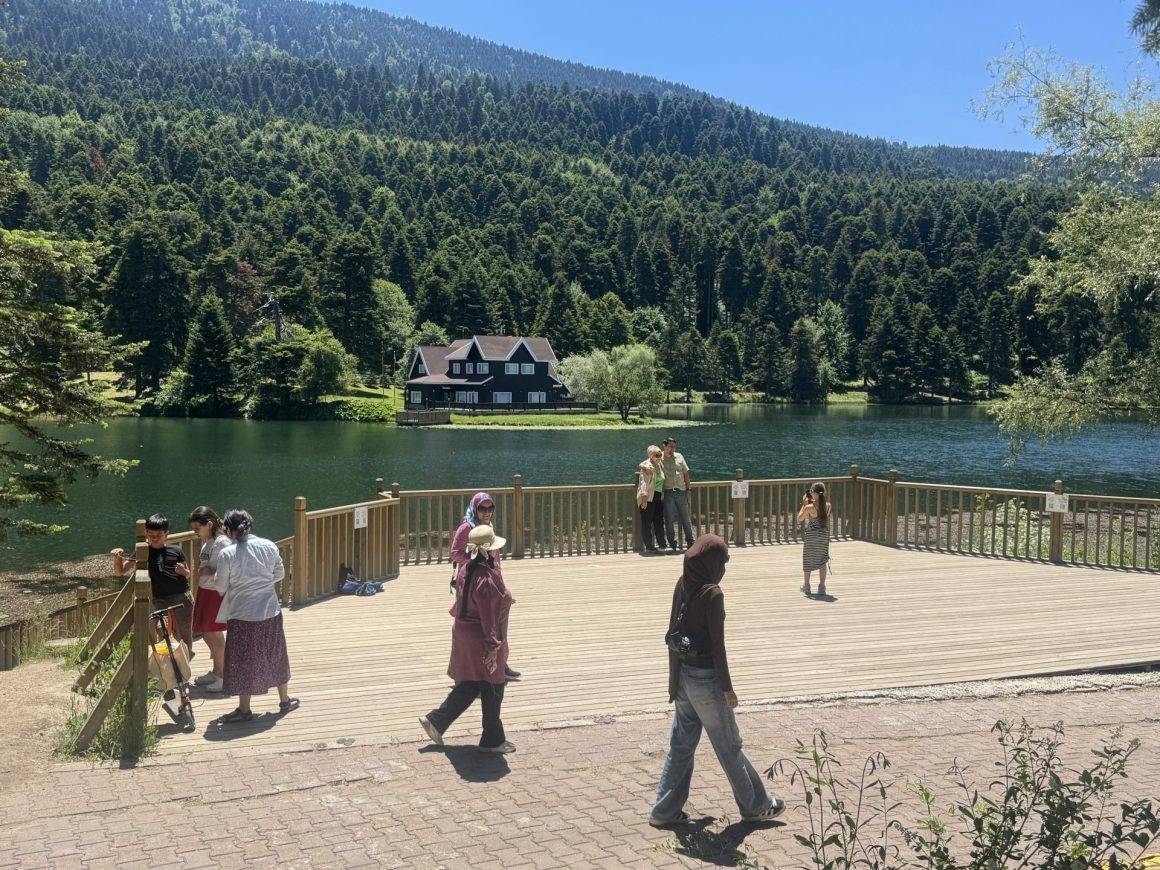 Bolu'da sıcak havadan kaçışın adresi: Gölcük Tabiat Parkı