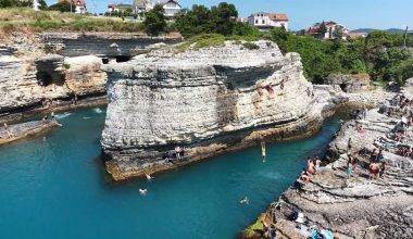 Yürekleri ağızlara getirdiler! Kandıra'da plajlar doldu taştı