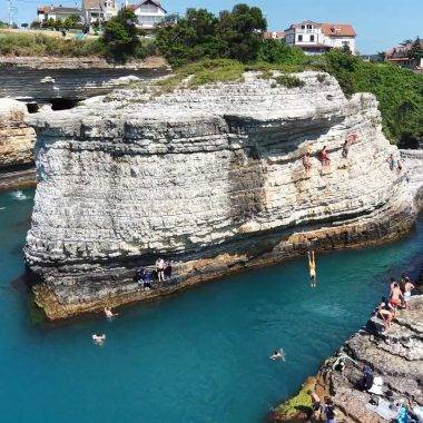 Yürekleri ağızlara getirdiler! Kandıra'da plajlar doldu taştı
