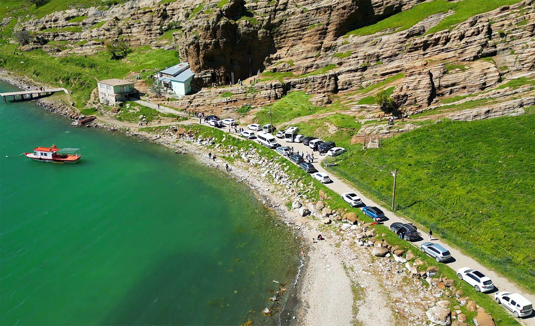 Van Gölü kıyısındaki saklı cennet: İncekaya Köyü