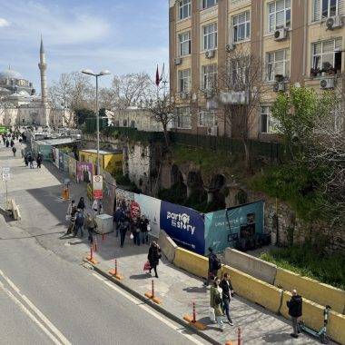 İstanbul'da herkesin fark etmeden yanından geçtiği Roma eseri: Beyazıt Birinci Sarnıcı