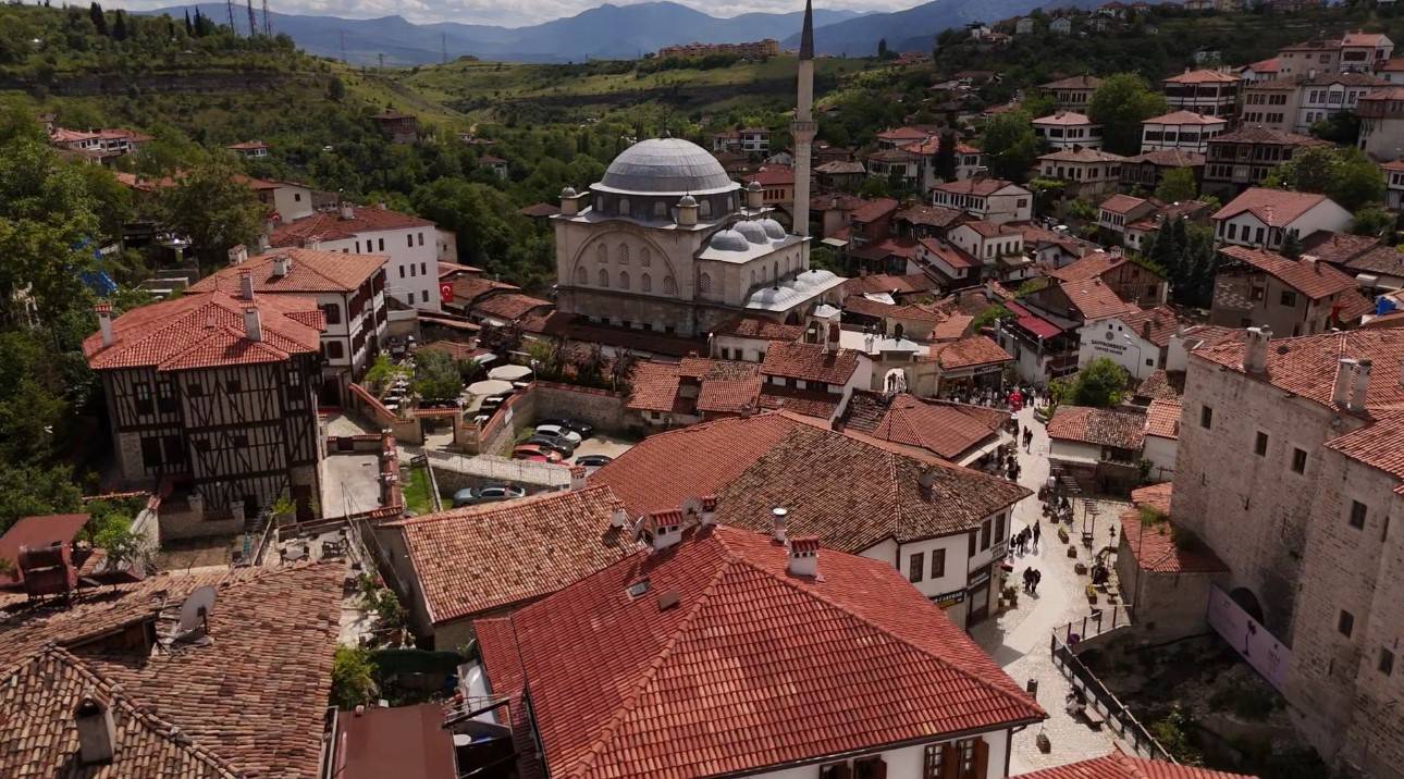 Safranbolu'da sezonun en hareketli günleri: Yoğunluk bayramda katlandı 