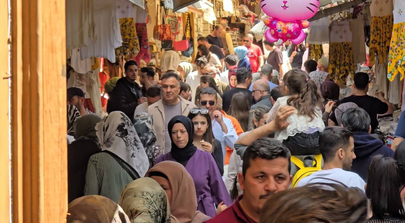 Safranbolu'da sezonun en hareketli günleri: Yoğunluk bayramda katlandı 