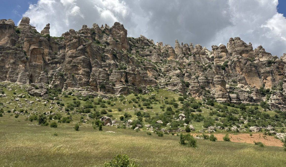 İlginç yapısıyla dikkat çeken Güneydoğu'nun Kapadokya'sı: Gelincik Dağı